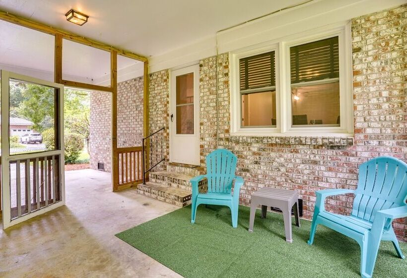 Charleston Vacation Home 6 Mi To Downtown & Beach!