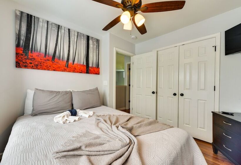 Charlotte Home ~ 9 Mi To Bank Of America Stadium!