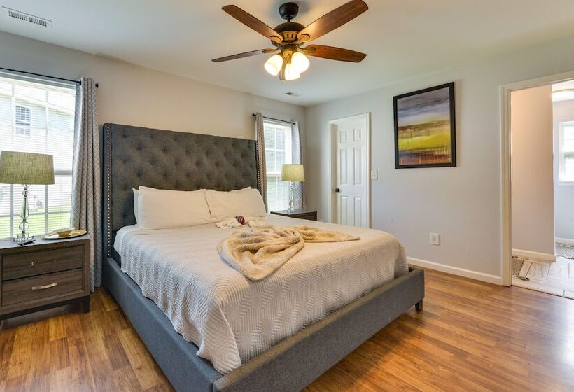 Charlotte Home ~ 9 Mi To Bank Of America Stadium!