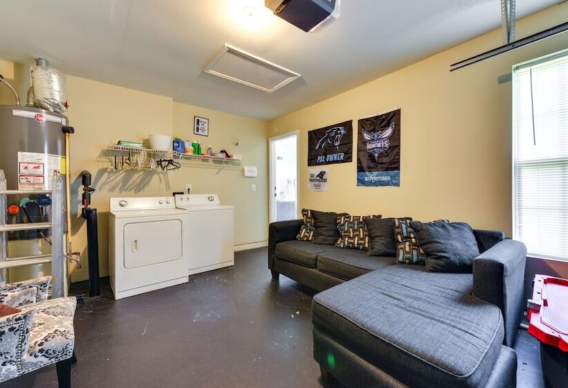 Charlotte Home ~ 9 Mi To Bank Of America Stadium!