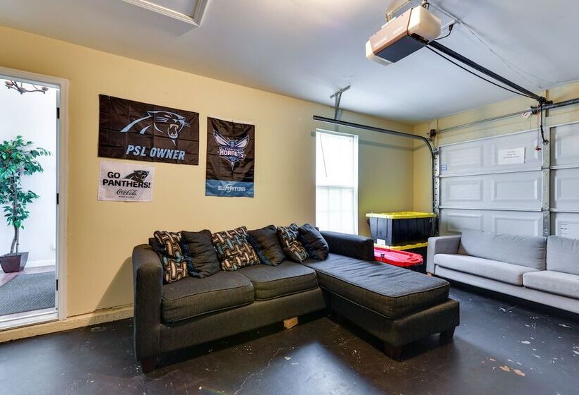 Charlotte Home ~ 9 Mi To Bank Of America Stadium!