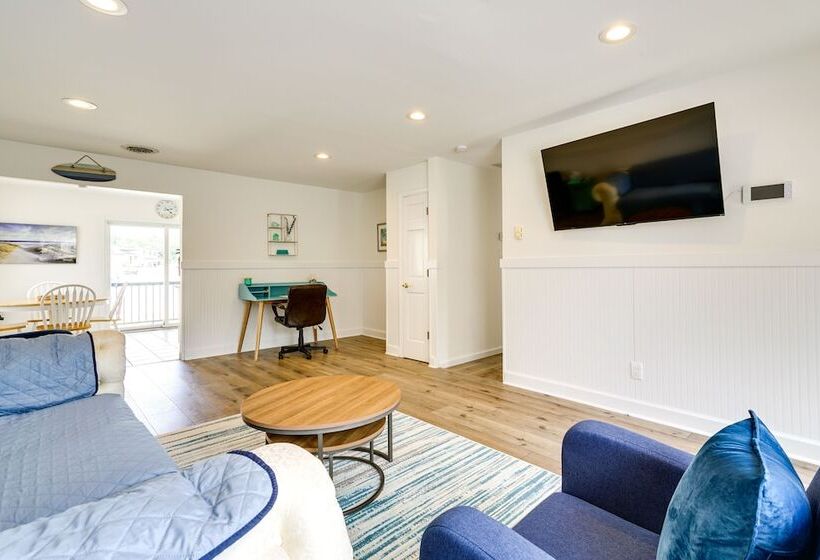 Charming Beach Haven West Home: 1 Mi To Beach!