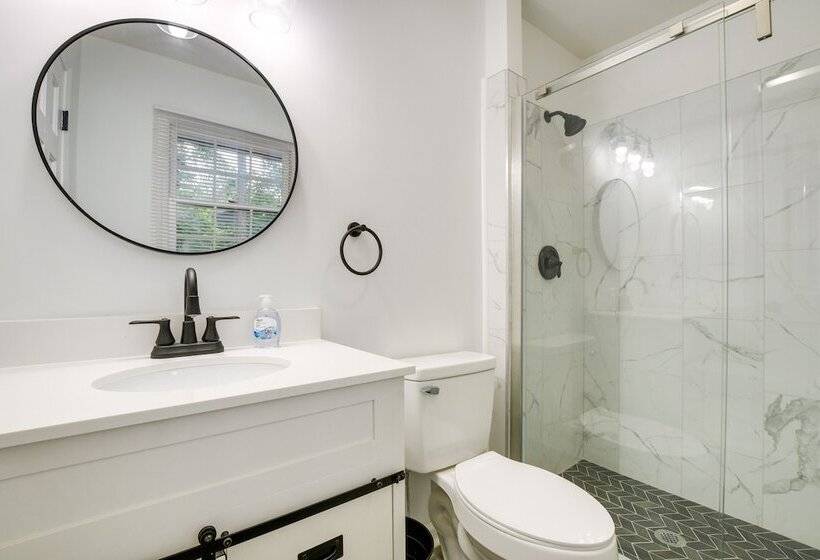 Charming Cary Home ~ 10 Mi To Downtown Raleigh!