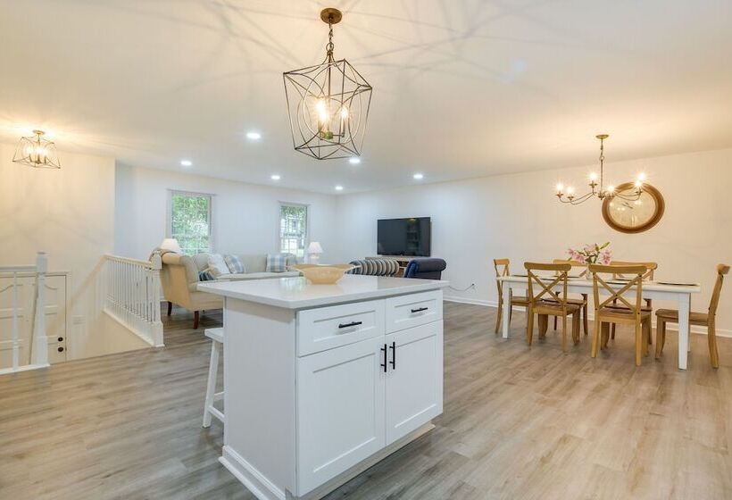 Charming Cary Home ~ 10 Mi To Downtown Raleigh!