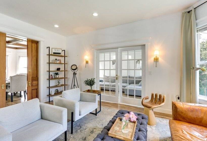 Charming Newark Home In Historic District!