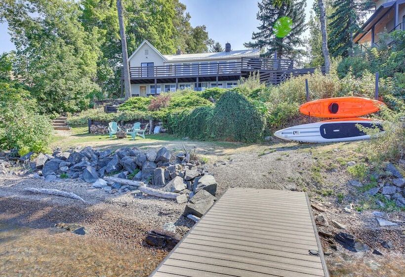 Waterfront Sagle Retreat W/ Hot Tub & Fireplace