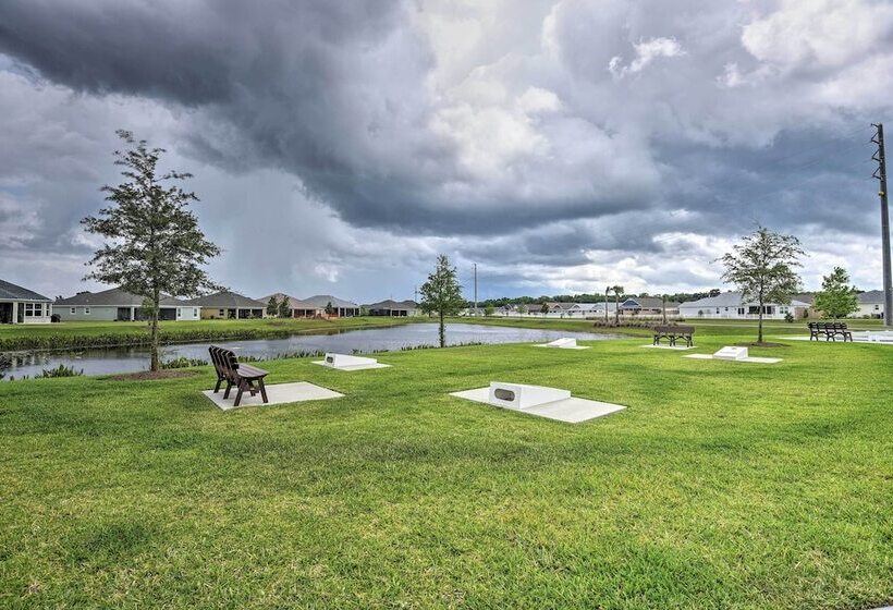 Charming Villages Home W/ Lanai & Golf Cart!