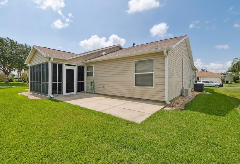 Charming Villages Home W/ Lanai & Golf Cart!