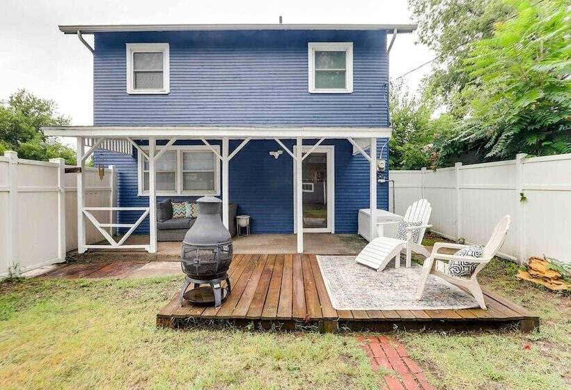 Charming Wichita Home 2 Mi To Downtown!