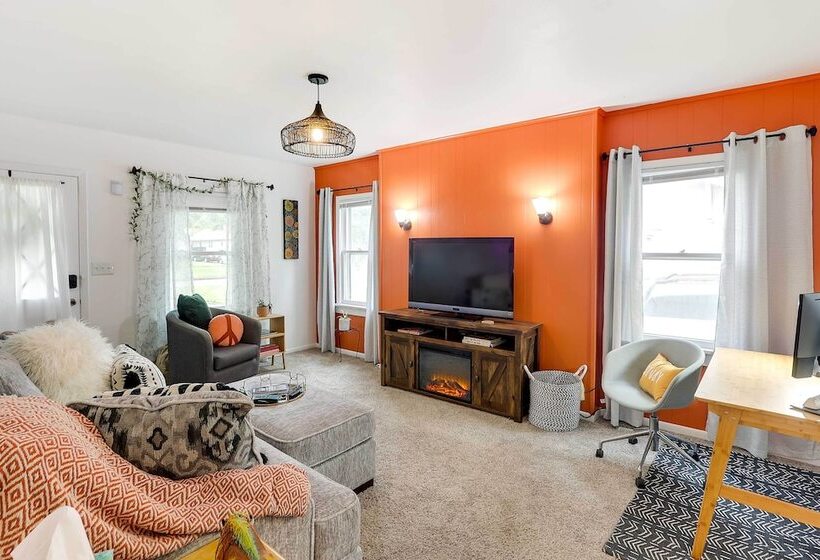 Charming Wichita Home 2 Mi To Downtown!