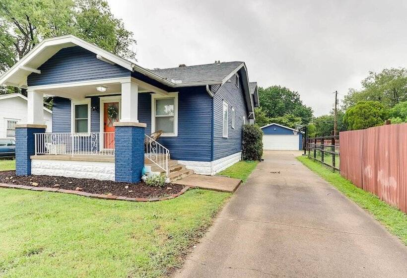 Charming Wichita Home 2 Mi To Downtown!