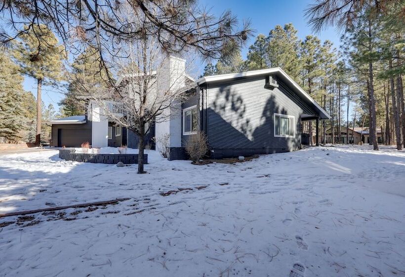 Chic Flagstaff Retreat W/ Fireplace & Patio!