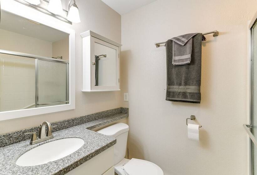 Chugiak Moose Cottage  Near Chugach State Park!