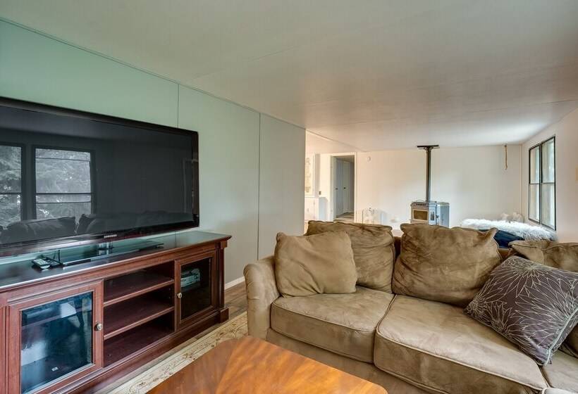 Cle Elum Cabin: Spacious Yard W/ Atv Trail Access!