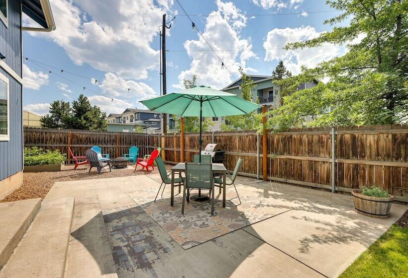 Colorful Bend Home W/ Yard & Fire Pit!