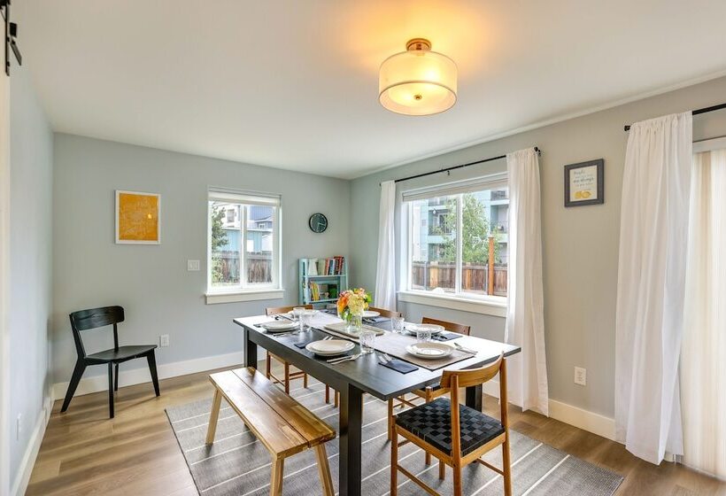 Colorful Bend Home W/ Yard & Fire Pit!