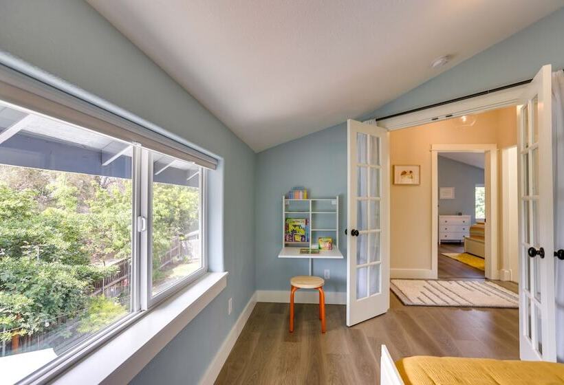 Colorful Bend Home W/ Yard & Fire Pit!