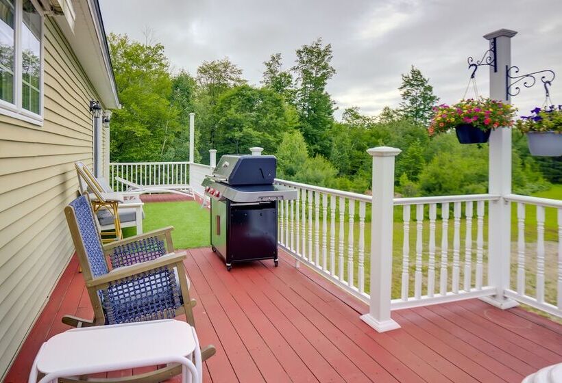 Conway Home W/ Private Hot Tub, Deck & Game Room!