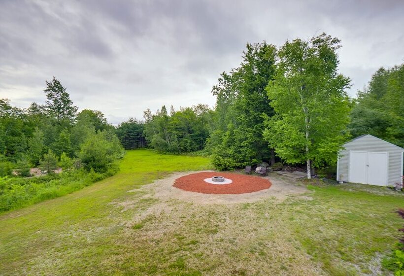 Conway Home W/ Private Hot Tub, Deck & Game Room!