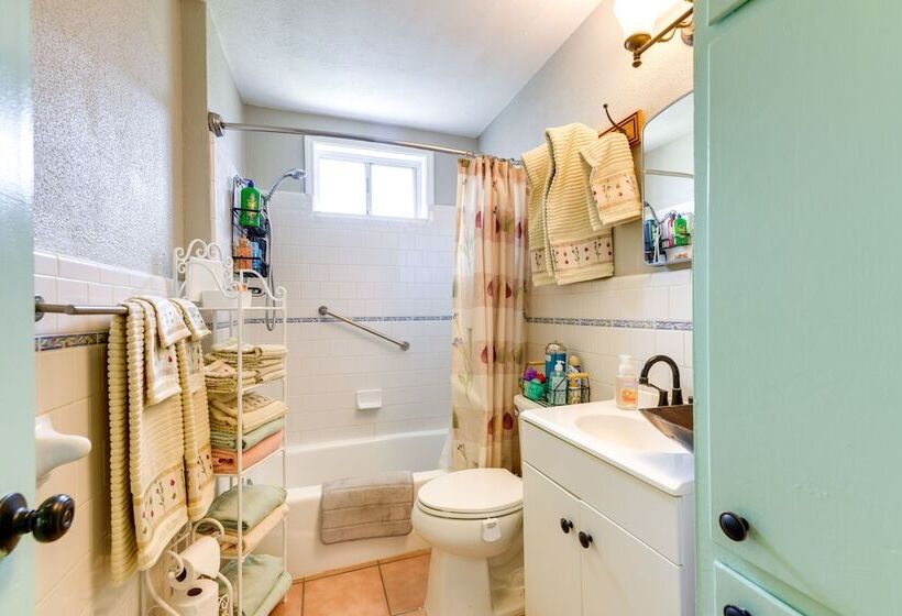 Corpus Christi Home W/ Grill, 3 Blocks To Bay!