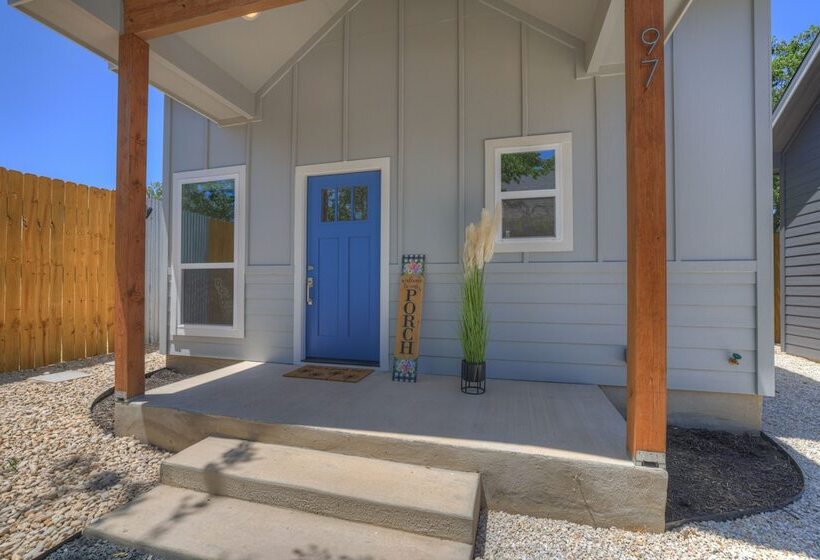 Blue Door Casita Romantic & Cozy