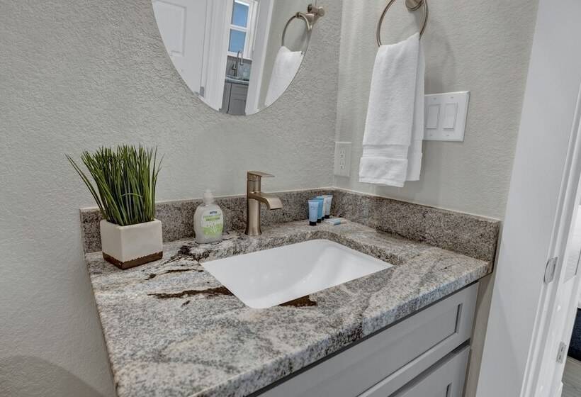 Blue Door Casita Romantic & Cozy