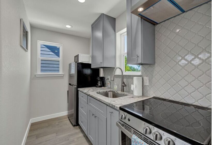 Blue Door Casita Romantic & Cozy