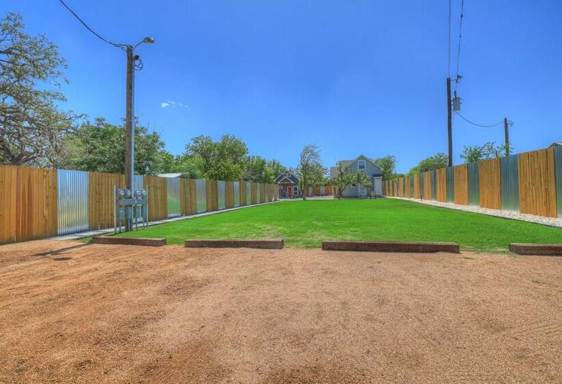 Cozi Combo Bbq Movie Lounge