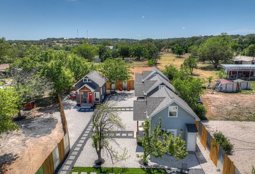 Cozi Combo Bbq Movie Lounge