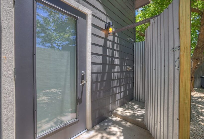 Cozi Combo Bbq Movie Lounge