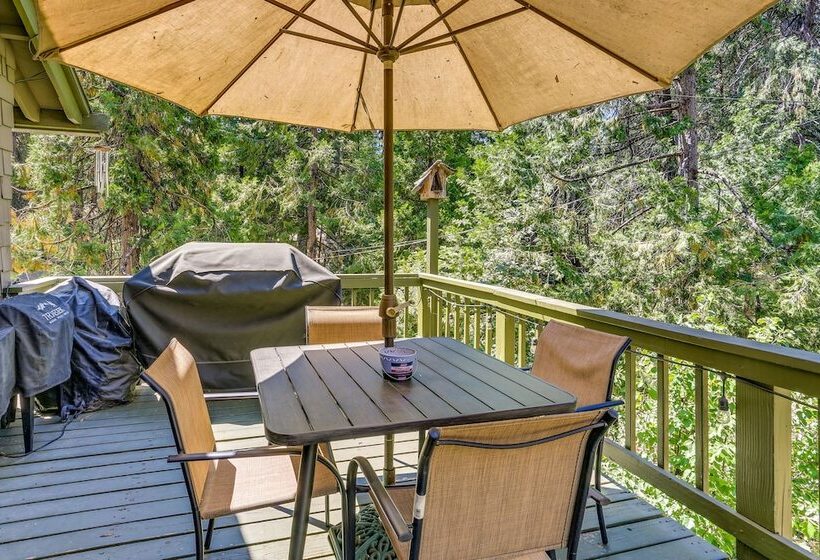 3 Mi To Shaver Lake: Cozy  Bears Hideaway  Cabin!