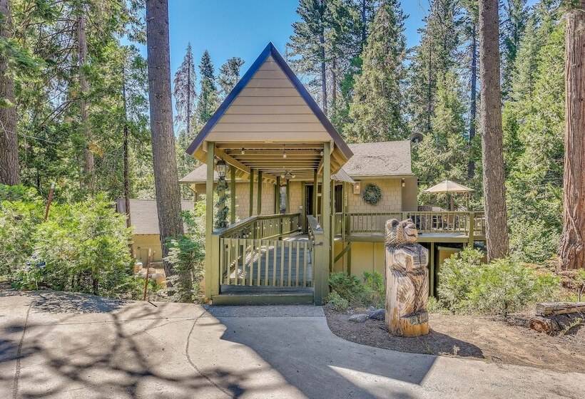 3 Mi To Shaver Lake: Cozy  Bears Hideaway  Cabin!
