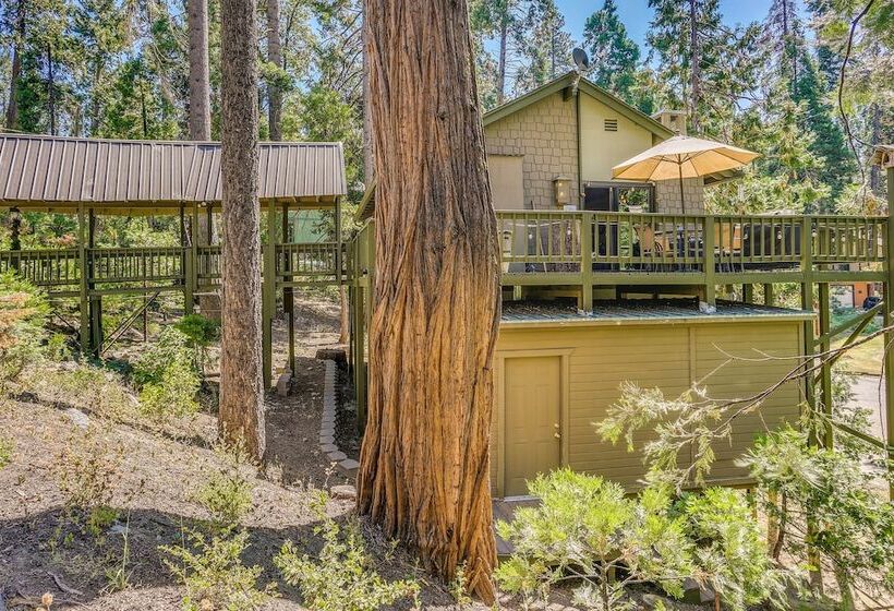 3 Mi To Shaver Lake: Cozy  Bears Hideaway  Cabin!