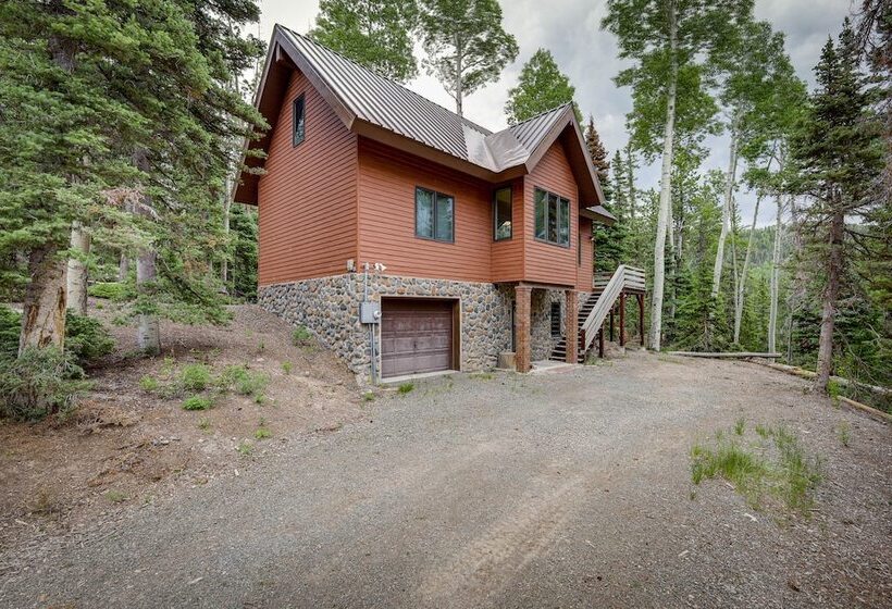 Cozy Cabin W/ Deck & Fireplace In Beaver!