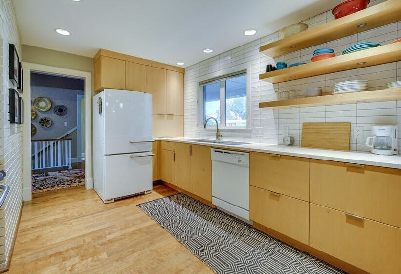 Cozy Kaysville Home 6 Mi To Lagoon Amusement Park!