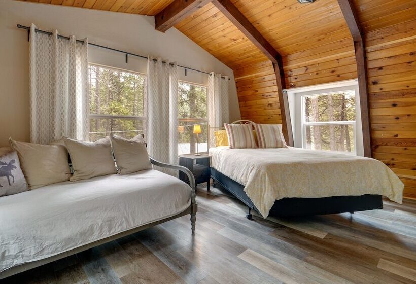 Cozy Nevada City Cabin: Deck, Game Room, Fire Pit