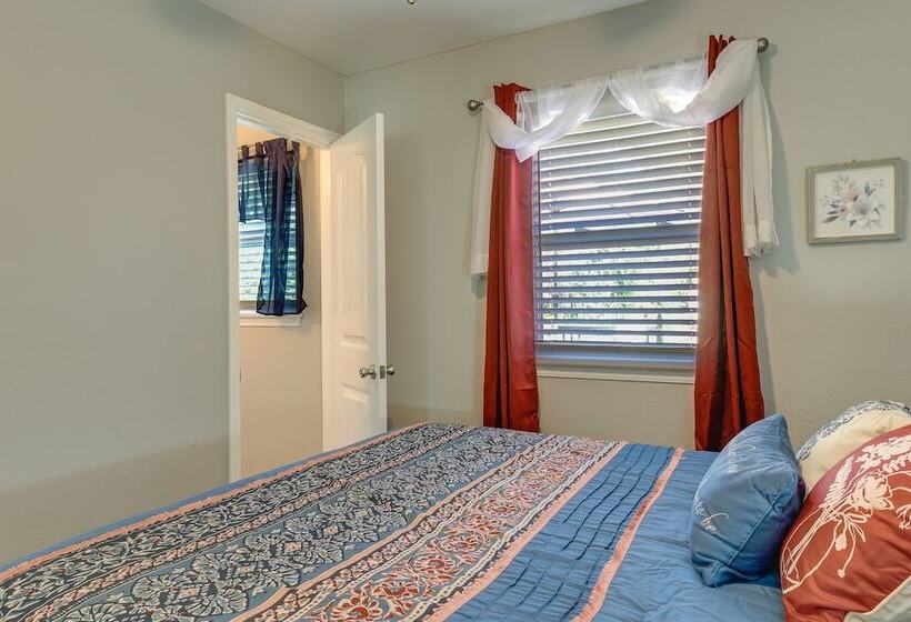 Cozy Norman Home: 4 Mi To Oklahoma University!