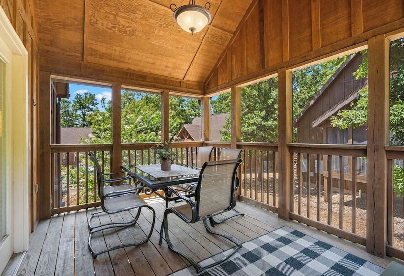 Cozy Pines Cabin   Quiet Relaxation!