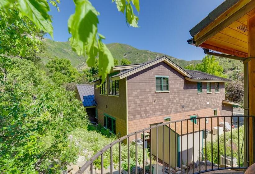 Cozy Provo Retreat With A Charming Fireplace!