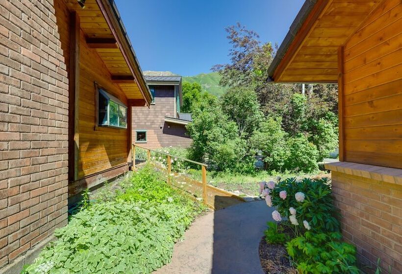 Cozy Provo Retreat With A Charming Fireplace!