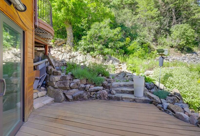 Cozy Provo Retreat With A Charming Fireplace!