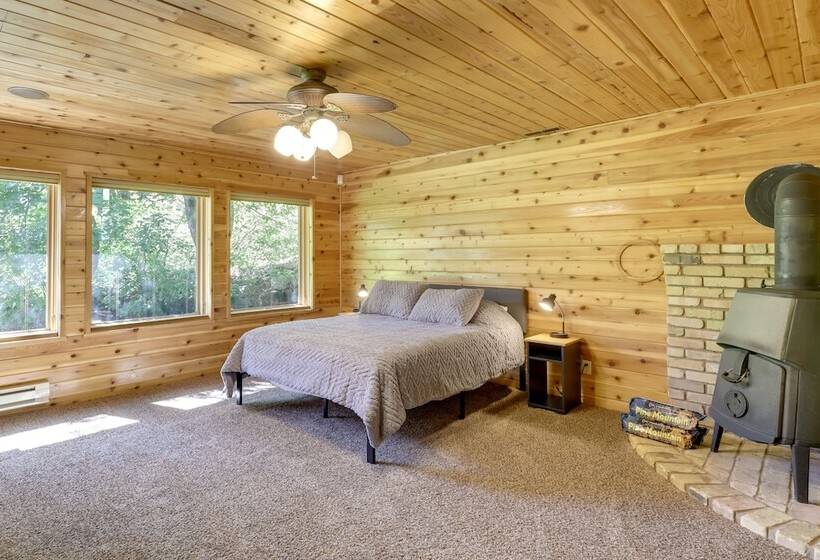 Cozy Provo Retreat With A Charming Fireplace!