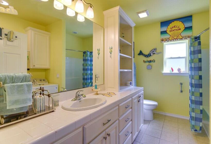 Ocean Views & Walk To Shore: Crystal Beach Home!