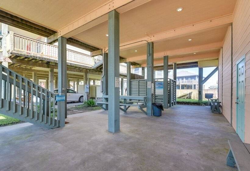 Ocean Views & Walk To Shore: Crystal Beach Home!