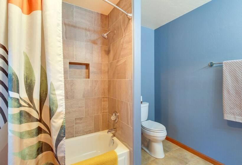 Dreamy Deck: Show Low Cabin On Over 2 Acres!