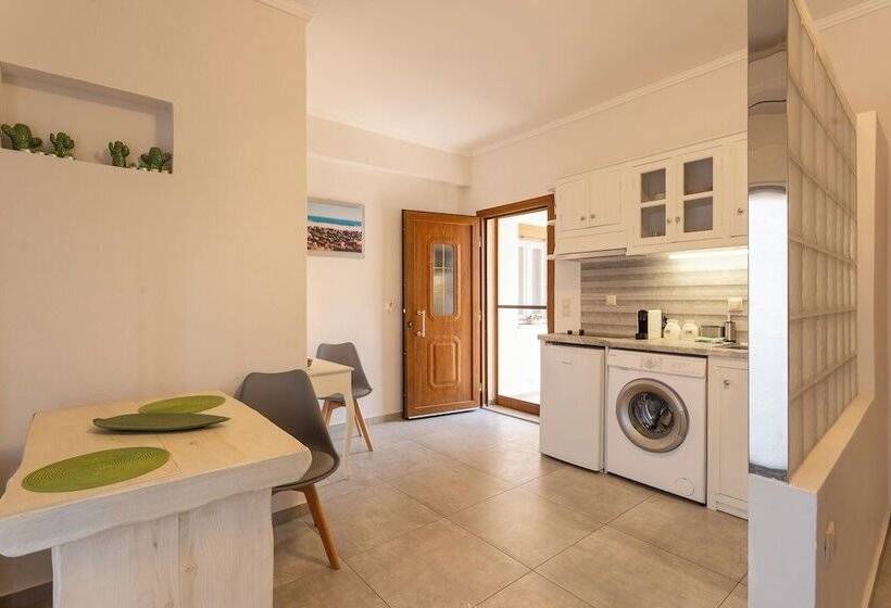 Eressian Lodgings Apartments