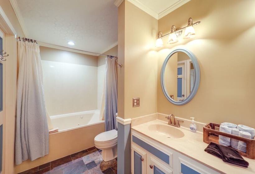 7 Mi To Beech Mountain Skiing: Home W/ Fire Pit