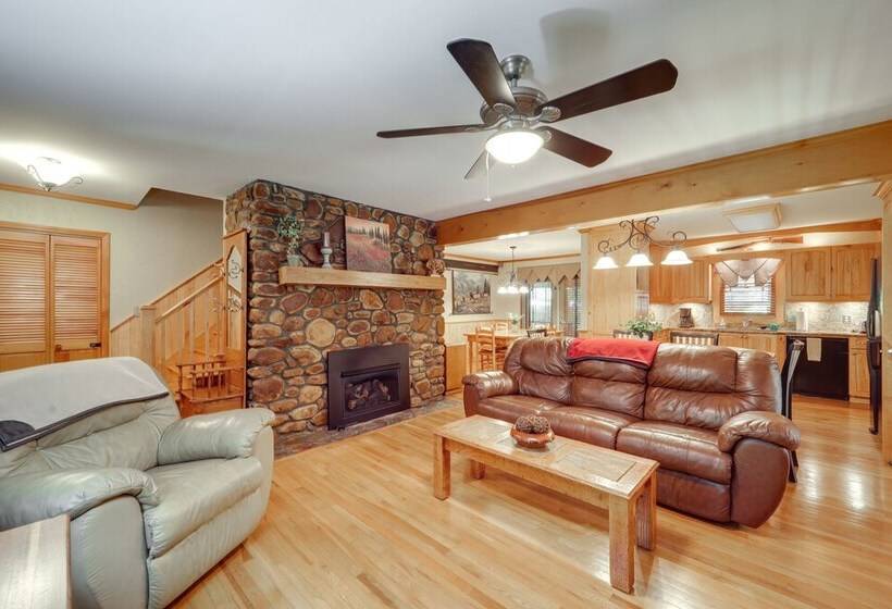 7 Mi To Beech Mountain Skiing: Home W/ Fire Pit