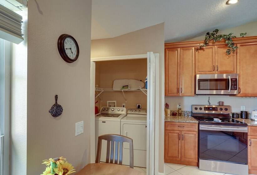 Family Friendly Port St. Lucie Home W/ Pool!