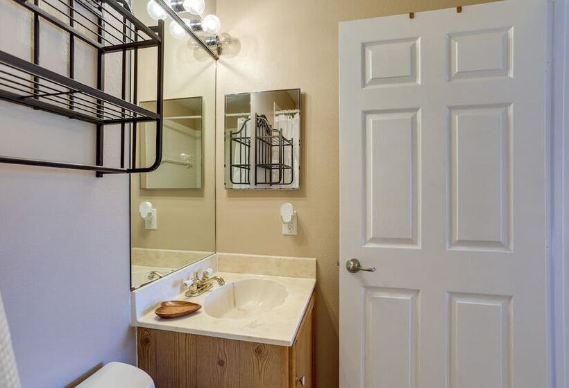 Family Friendly Port St. Lucie Home W/ Pool!